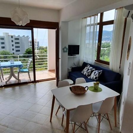Seaview Apartment Borsh Kültér fotó