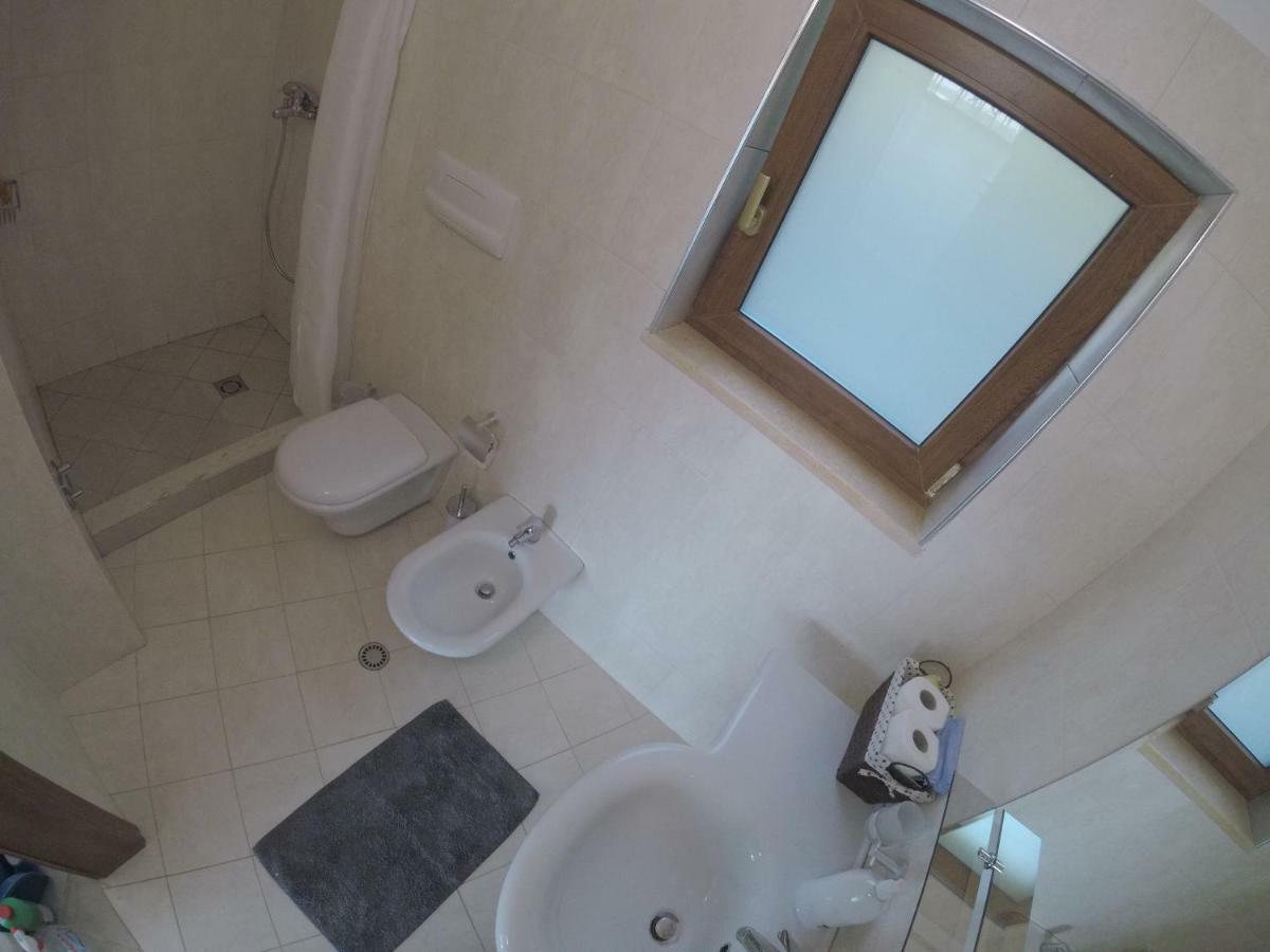 Seaview Apartment Borsh Kültér fotó