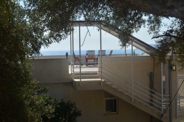 Seaview Apartment Borsh Kültér fotó
